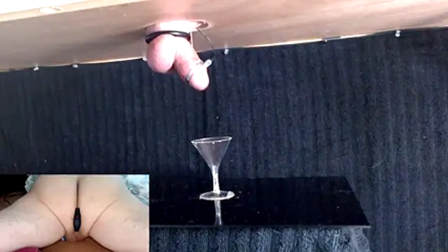 Thickcockshaved's Live XXX Chat