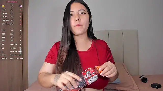 Chat +18 de little_caro ao vivo