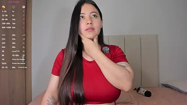 little_caro's Live XXX Chat