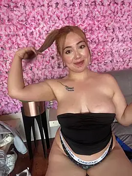 LunaGomez_Pink's Live XXX Chat