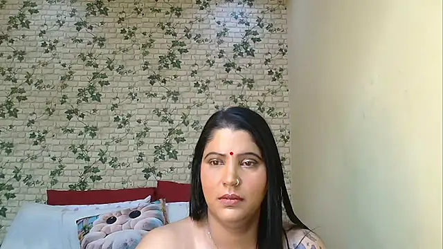 XIndianintimacy Adlı Modelin Canlı XXX Sohbeti