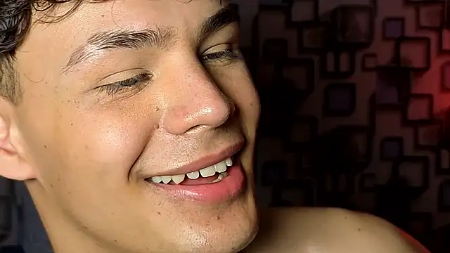 LoganSteel_ élő XXX-chatje