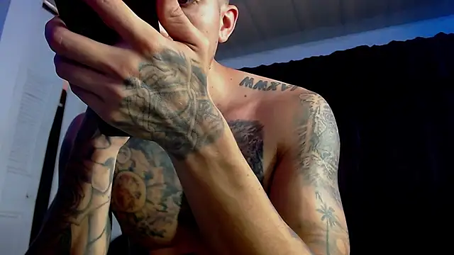 Adam_Hudsond's Live XXX Chat