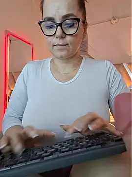 Chatroom XXX en direct de MariaPau_83