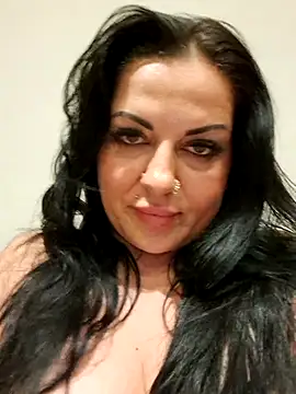 juliaaa18 Adlı Modelin Canlı XXX Sohbeti