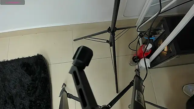 צ'אט XXX בשידור חי של Nympho_dolls1