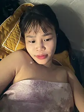 Bemi3_sexyy élő XXX-chatje