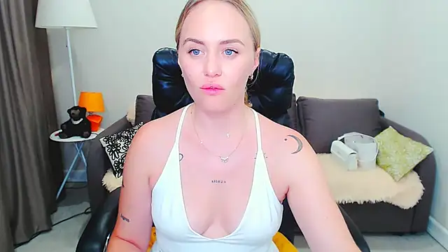 LiluMoon__ Chat XXX in diretta