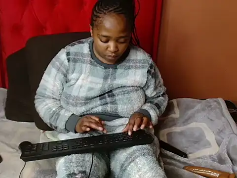 African_Busty's Live XXX Chat