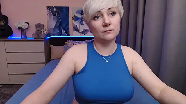 BlondPearl Chat XXX live