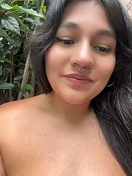 צ'אט XXX בשידור חי של Emily_Gomezz