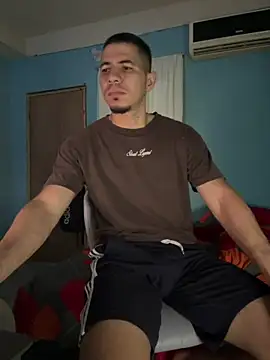 Im_steven Adlı Modelin Canlı XXX Sohbeti