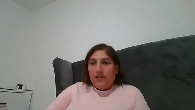 Spicy-Kareena live XXX chat
