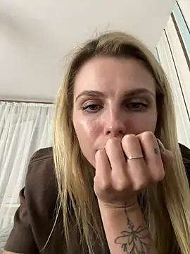 My_Hotgirl's Live XXX Chat