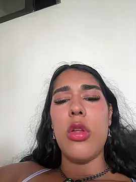 EmmaRoux_'s Live XXX Chat