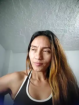 isaa-'s Live XXX Chat