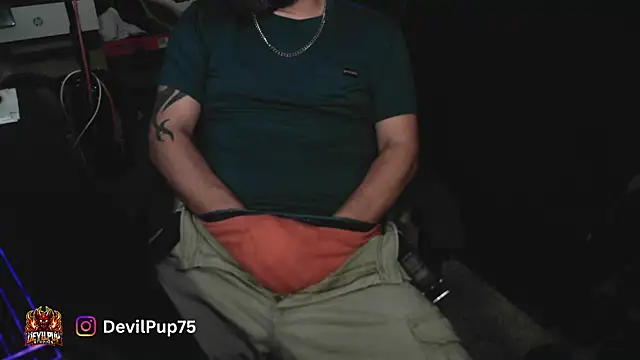 Czat XXX na żywo – DevilPup75_