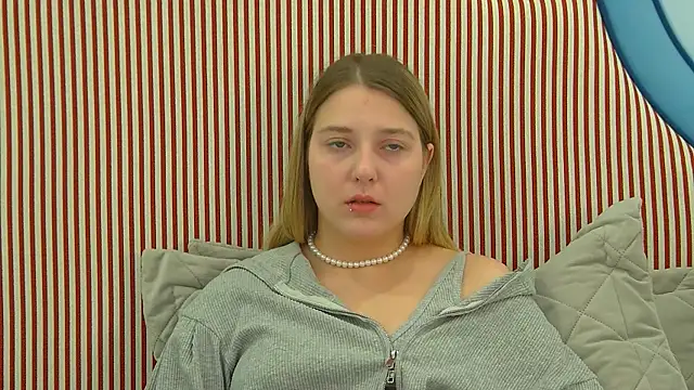TinnaBurton Adlı Modelin Canlı XXX Sohbeti