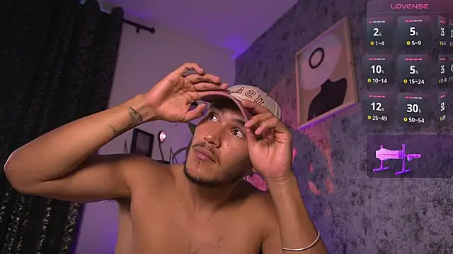 MarkSantozz XXX чат на живо