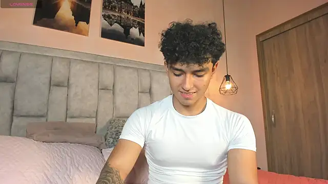 Chat +18 de Kairoxxx_ ao vivo