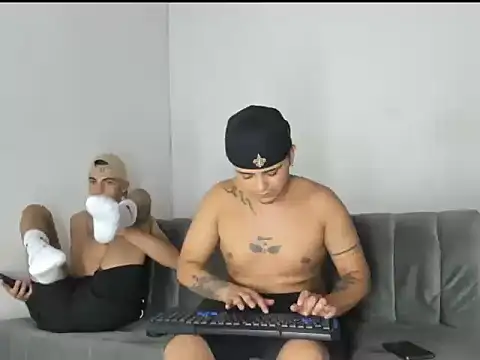 Max_Scorpion live XXX chat