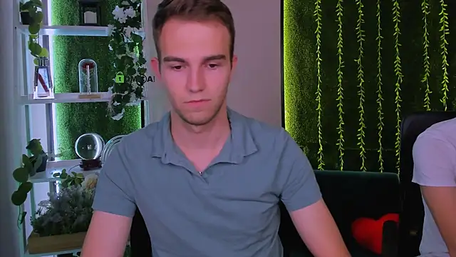 noah_nero Adlı Modelin Canlı XXX Sohbeti