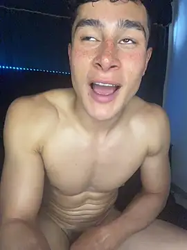 AustinJones_ Adlı Modelin Canlı XXX Sohbeti