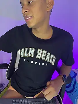 XXX chat uživo modela dilan_alfonzo