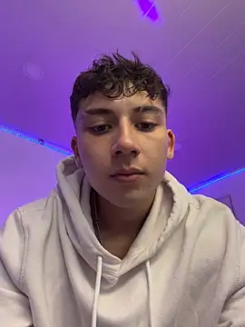 OLIVER_K – Naživo XXX chat