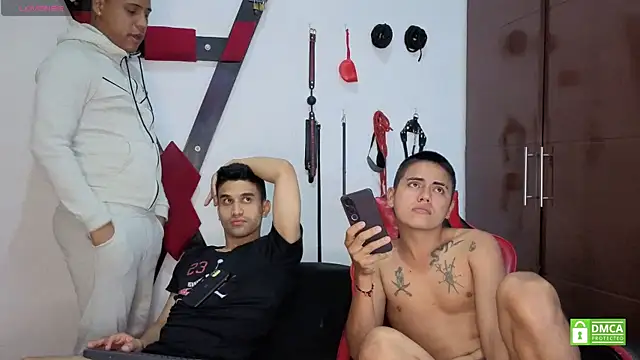 EliteBoysLiveのライブXXXチャット