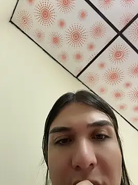 saracaball_'s Webcam Show