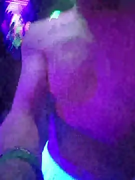 chronic_vibez's Live XXX Chat