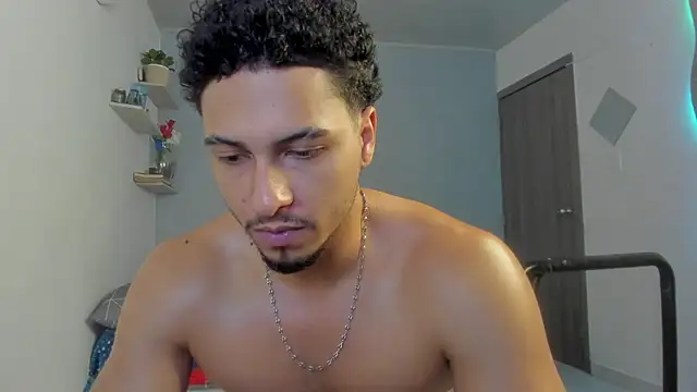 XXX chat uživo modela Kris_Khalifa69