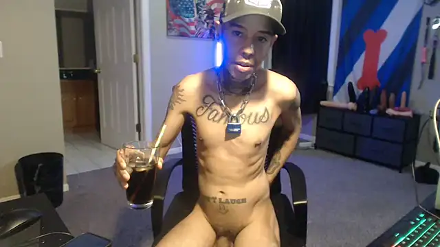 Michigan9000 Live XXX-Chat