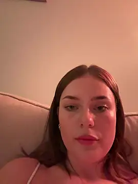 Chat +18 de MaribelRiver ao vivo