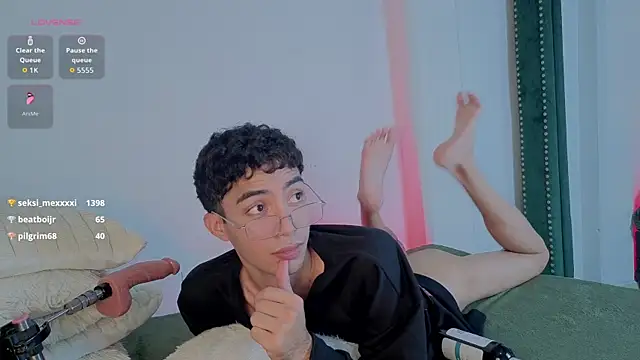 XXX chat uživo modela Adriann_voss