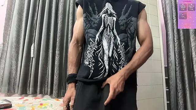 XXX chat uživo modela DevilsFavoriteBoy