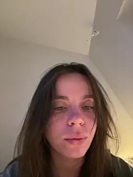 19_PetiteEilish_07 Live XXX Chat