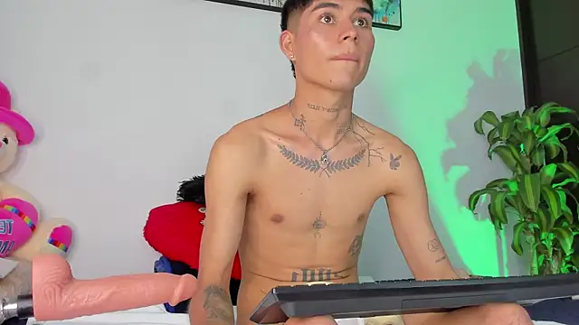 แชท XXX สดของ lukasstrong_