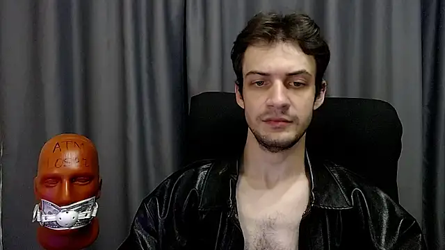 _Damien_thorn_: онлайн-секс-чат