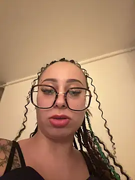 queenlo_xxx Pertunjukan Webcam