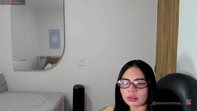 צ'אט XXX בשידור חי של your_babydoll_