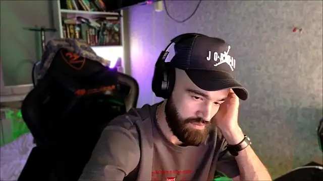 Chat +18 de _Serious_Man ao vivo
