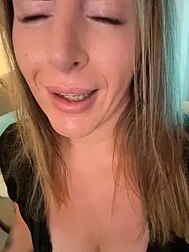 ChristinaSiemone: απευθείας συνομιλία ΧΧΧ