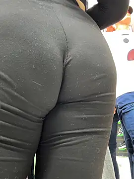 Chatroom XXX en direct de kim_monti