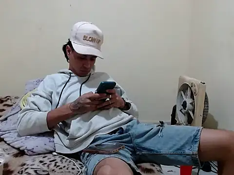 Chat +18 de TitanMedina ao vivo