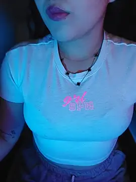 Elinaax লাইভ XXX চ্যাট