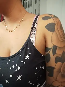 Chatroom XXX en direct de darsha_sahu