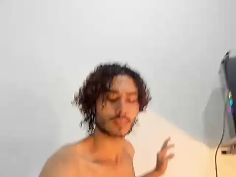 alenders02 Live XXX Chat