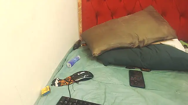 VELVETSEXYCHEECKn Live XXX chat